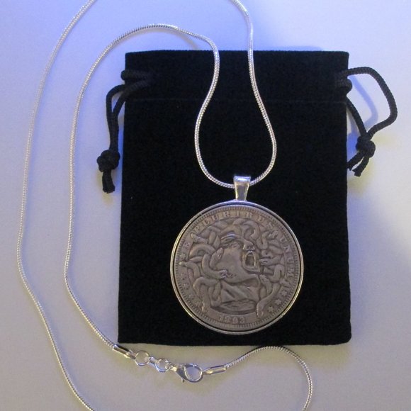 SCREAMING Medusa Coin Pendant NECKLACE - Picture 6 of 8